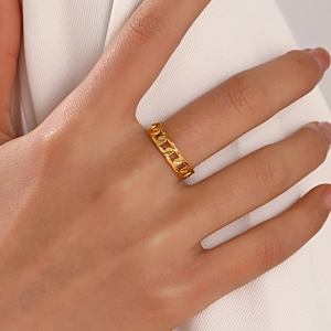 Adjustable 18k gold plated stainless steel Cuban link chain ring for women