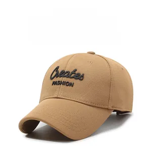 Détail de la casquette kaki avec broderie 3D haut de gamme des lettres Creates FASHION