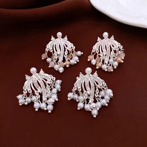 Orecchini A Clip A Forma Di Ventaglio Vintage Con Künstliche Perle Sintetiche E Cristalli Stile Fuochi D'artificio Retrò Per Donne