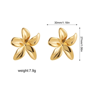 Detail view of gold flower earrings with dimensions 30mm by 27mm and 7.9g weight