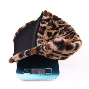 Damen Winter Baseballkappe mit Leopardenmuster aus Kunstpelz, 88g für Outdoor Wärme