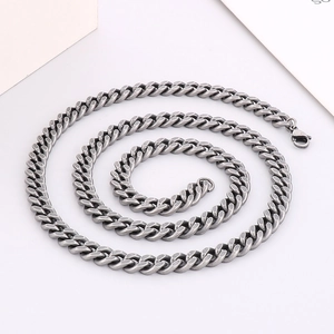 Men's vintage matte stainless steel Cuban chain necklace with lobster clasp closure