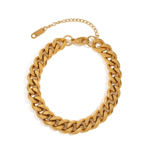 Minimalist 18K gold plated stainless steel Cuban link bracelet with lobster clasp closure