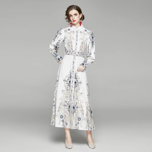 Robe maxi à imprimé vintage avec manches bouffantes et ceinture assortie blanche