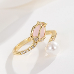 Adjustable 18K gold plated ring featuring a pink tulip flower and white pearl detail