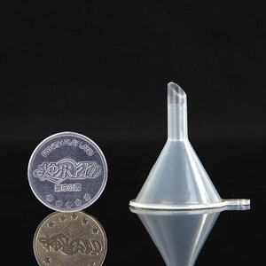 Mini entonnoir en plastique PP transparent pour parfum avec base réfléchissante