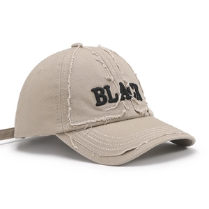 Casquette de baseball kaki vintage avec broderie 3D et détails usés pour look rétro