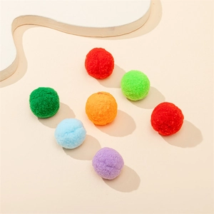 Balles colorées en peluche pour chats en fibres douces et élastiques aux tons vifs