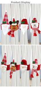 Détail de boucles de rideaux de Noël 3D montrant le Père Noël et le bonhomme de neige ici