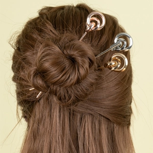 Alloy Hair Stick Minimalist Intertwined Rings Hair Pin Retro Metal Chignon Bun Maker For Women Styling Accessories