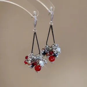 Boucles d'oreilles vintage à pampilles avec perles de zircon et crochets en argent