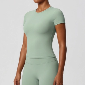 Damen Schnelltrocknendes Yoga-T-Shirt in Minzgrün mit schmal geschnittenem Sportdesign