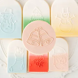 Weihnachts-Ausstechformen Set mit Schneemann und Nikolaus für geprägte Fondant-Plätzchen
