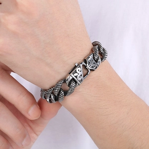 Retro 18k gold plated stainless steel curb chain bracelet with engraved clasp for men
