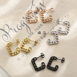 Minimalist C-shaped Cuban chain link earrings in gold, silver, rose gold and black colors
