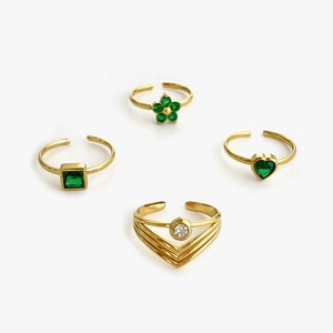Bagues réglables en acier titane doré avec pierres de zircon vert cœur, carré et fleur