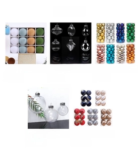 Ensemble de boules de Noël assorties ornements suspendus pour fête de vacances.