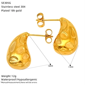 Detailed size chart of 18k gold plated stainless steel teardrop earrings measuring 18mm by 11mm
