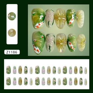 Faux ongles 3D style étang de lotus avec carpe koï et texture jade vert