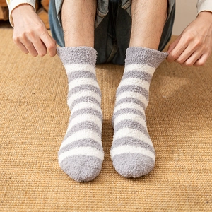 Chaussettes épaisses en polaire corail à rayures pour hommes en gris et blanc pour l'hiver