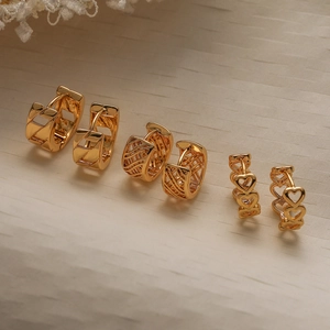 Vintage Geometrische Creolen Kupfer Hohl Herz Kette Textur Gold Vergoldet Mini Kleine Nische Design Für Frauen