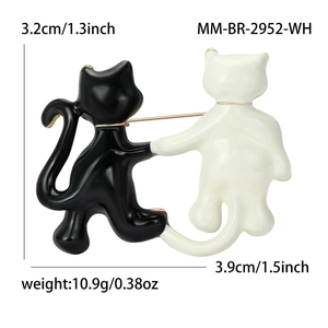 Cute black and white enamel cat brooch in minimalist alloy for couple accessories