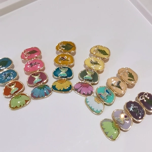 Set of 7 Morandi color floral hair clips with dried flowers and gold metal borders