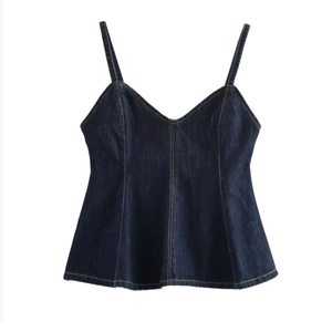 Dunkelblaues Denim-Top mit weitem Wellensaum und figurschmeichelnder Taillierung