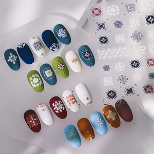 Autocollants à ongles en relief avec motifs mandala et dentelle pour un effet de manucure 3D