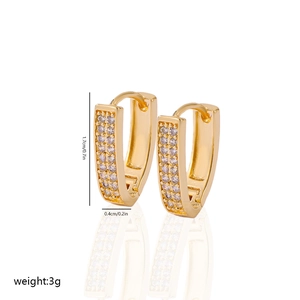 Detailed size specifications of gold-plated V-shaped earrings with cubic zirconia
