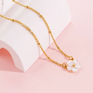 Stainless Steel Flower Pendant Necklace With Mother Of Artificial Pearl Shell Elegant Beaded Chain Gold Plated For Women