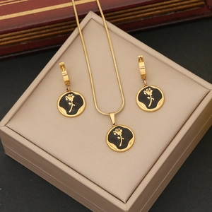 Retro Rose Flower Pendant Jewelry 316L Stainless Steel Snake Chain Necklace And Earrings For Women Vintage Style