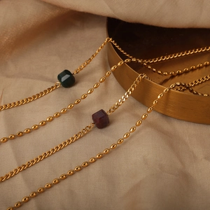 Retro double-layer gold chain necklace with emerald and ruby geometric resin charms