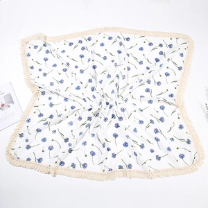 Coperta fasciatoio in garza di cotone per neonati con stampe floreali e frange