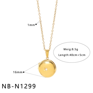Locket pendant details showing 16mm round case and 40cm chain dimensions with weight