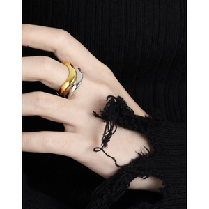 Minimalist S925 sterling silver wavy rings in gold and silver finish for women