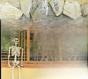Detailed size specifications for 165cm life-size adult skeleton prop for Halloween decor