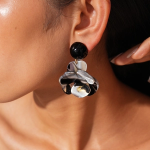 Chic resin flower drop earrings with marble texture petals and black round studs