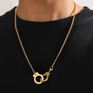 Collana con ciondolo a manette dorate con catena cubana per uomo e donna alla moda