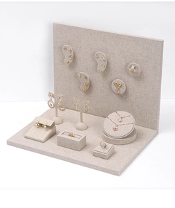 Detailansicht beige Leinen-Schmuckständer-Set mit multifunktionalen Modulhaltern
