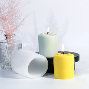 Yin Yang cylinder silicone candle mold with building block texture and finished samples