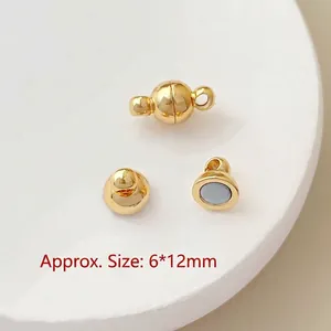 Nahaufnahme der 6x12mm vergoldeten Magnetverschlüsse für DIY-Halsketten und Schmuck