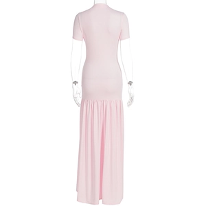 Detail of soft pink short-sleeve maxi dress with slim fit and pleated fishtail hem