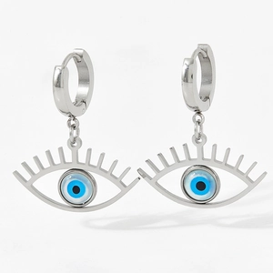 Boucles d'oreilles créoles oeil porte-bonheur argentées avec cils et émail bleu sur blanc