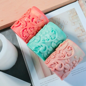 Molde de silicona cilíndrico en relieve con patrones de flores barrocas para velas DIY