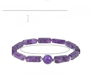 Macro detail of natural amethyst bracelet showing 8mm beads and elastic size dimensions