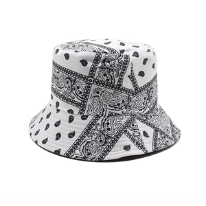 Chapeau bob à imprimé cachemire noir et blanc style streetwear rétro pour le soleil