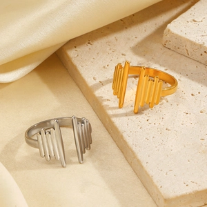 Minimalist 18K gold plated wavy open rings in gold and silver stainless steel set