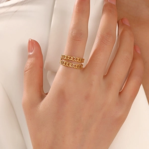 Double layered gold chain style open ring in stainless steel for women on model finger