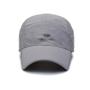 Gray quick-dry sports baseball cap with SDSRUI logo and breathable geometric side panels